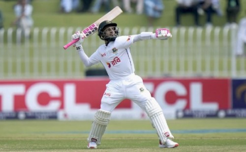 দুই মাইলফলকের সামনে মুশফিক